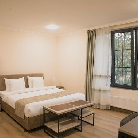 Madin Eco Hotel Debed Экстерьер фото